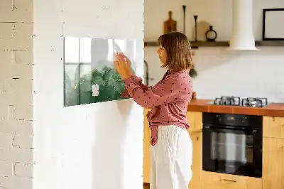 Magnetinė rašymo lenta su lapo abstrakcijos motyvu