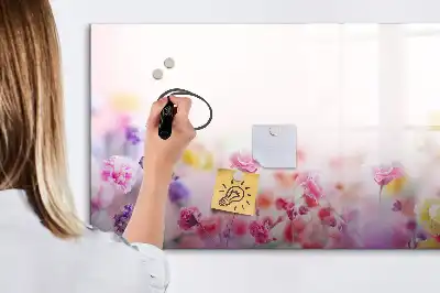 Magnetinė rašymo lenta pievos gėlių motyvais