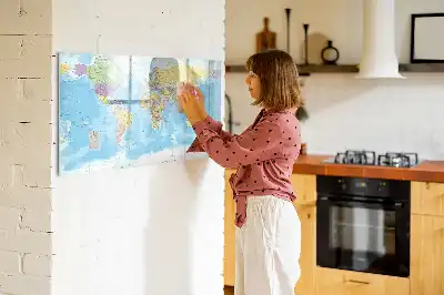 Magnetinė piešimo lenta su politiniu pasaulio žemėlapiu