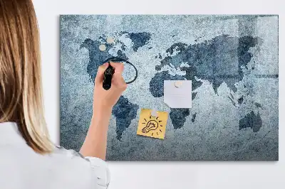 Magnetinė piešimo lenta su nupieštu pasaulio žemėlapio motyvu