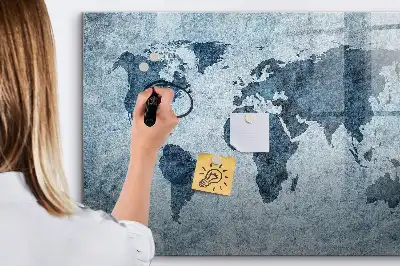 Magnetinė piešimo lenta su nupieštu pasaulio žemėlapio motyvu