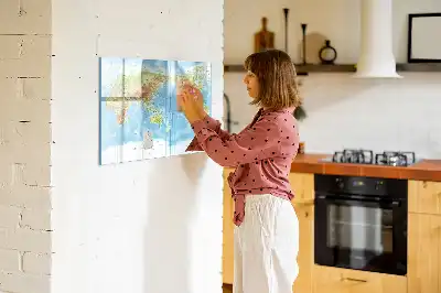 Magnetinė rašymo lenta su fiziniu pasaulio žemėlapiu