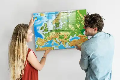 Magnetinė piešimo lenta su geografinio pasaulio žemėlapio motyvais