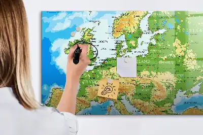 Magnetinė piešimo lenta su geografinio pasaulio žemėlapio motyvais