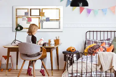 Magnetinė rašymo lenta auksiniu rėmeliu