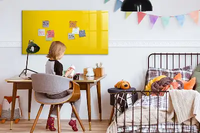 Magnetinė piešimo lenta šviesiai geltonos spalvos