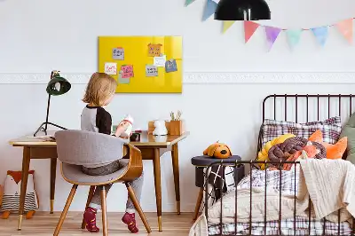 Magnetinė piešimo lenta šviesiai geltonos spalvos
