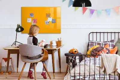 Magnetinė rašymo lenta auksinės geltonos spalvos