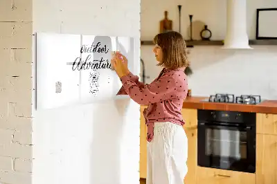 Magnetinė rašymo lenta nuotykių tema