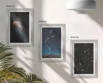 Įrėmintų paveikslų rinkinys su Vandenio zodiako ženklo galaktikos atvaizdu