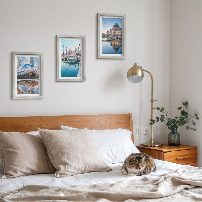 3 paveikslų rinkinys su rėmais Miesto architektūros atspindys vandenyje