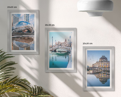 3 paveikslų rinkinys su rėmais Miesto architektūros atspindys vandenyje