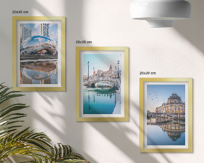 3 paveikslų rinkinys su rėmais Miesto architektūros atspindys vandenyje