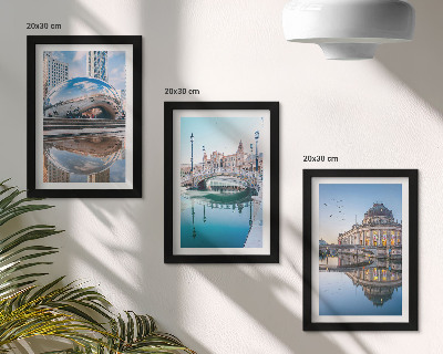 3 paveikslų rinkinys su rėmais Miesto architektūros atspindys vandenyje