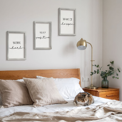 3 paveikslų rinkinys su rėmais Minimalistinės motyvuojančios citatos, kurios įkvepia