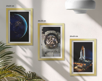 Įrėmintų paveikslų rinkinys Kosmoso vaizdai su Žeme, astronautu ir raketa