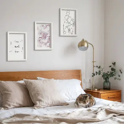Gėlės ir šeima minimalistiniame dizaine 3 paveikslų rinkinys su rėmais