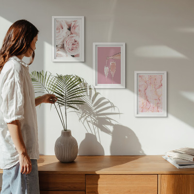 Įrėmintų paveikslų rinkinys Šampano rožės ir pastelinis marmuro fonas