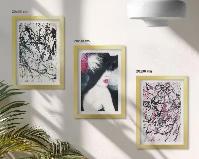 Įrėmintų paveikslų rinkinys abstraktūs dažų raštai su moterimi su skrybėle
