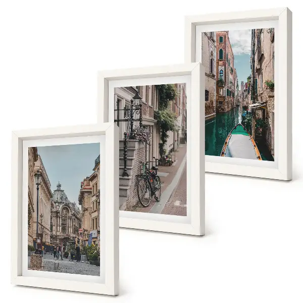 3 paveikslų rinkinys su rėmais vaizduojantis Venecijos miesto gatves su architektūra ir vandeniu
