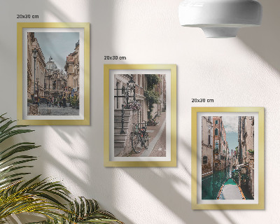 3 paveikslų rinkinys su rėmais Venecijos miesto gatvės su architektūra ir vandeniu