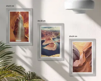 Įrėmintų paveikslų rinkinys su kriokliu tarpeklyje ir uolienų dariniais kanjone