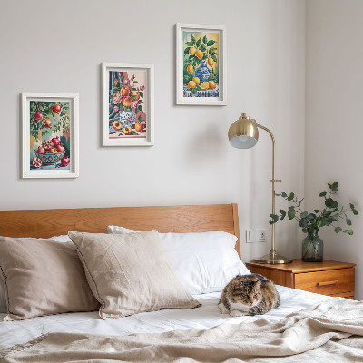 3 paveikslų rinkinys su rėmais Vazose nupieštos gėlės ir vaisiai