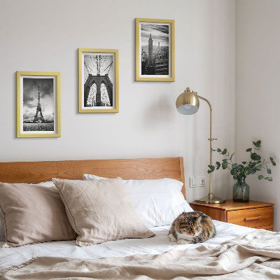 3 paveikslų rinkinys su rėmais Monochromatinių atspalvių bokštai ir tiltai