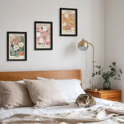 Įrėmintų paveikslų rinkinys gėlių raštų Londono, Tokijo ir Amsterdamo plakatai