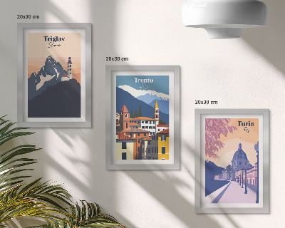3 paveikslų rinkinys su rėmais Kalnų ir retro architektūros spalvingos iliustracijos