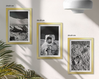 Įrėmintų paveikslų rinkinys Mėnulio nuotraukos su astronautu ir jo pėdsaku