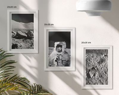 Įrėmintų paveikslų rinkinys Mėnulio nuotraukos su astronautu ir jo pėdsaku