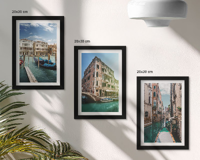 Įrėmintų paveikslų rinkinys Venecijos vaizdai su kanalais ir miesto architektūra