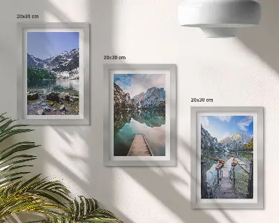 Įrėmintų paveikslų rinkinys kalnai ir ežerai su mediniais tiltais virš vandens