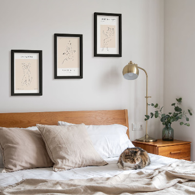 3 paveikslų rinkinys su rėmais Linijiniai moterų siluetai minimalistiniuose plakatuose
