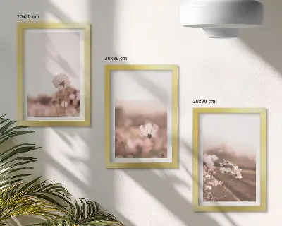 Įrėmintų paveikslų rinkinys laukinės gėlės pievose vasarą ir romantiški peizažai