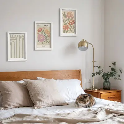 Įrėmintų paveikslų rinkinys su botaniniais motyvais Paryžiaus minimalizmo stiliumi