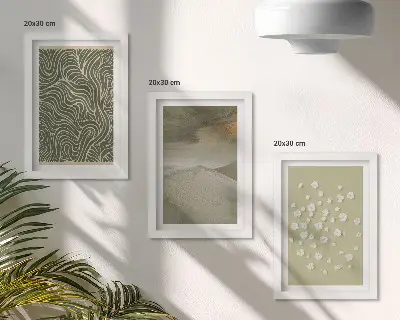 Įrėmintų paveikslų rinkinys su banguotais abstrakčiais raštais ir boho gėlėmis