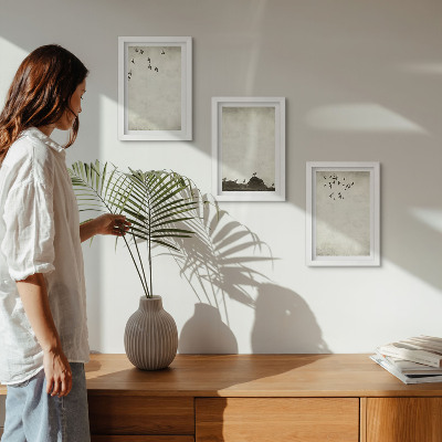 3 paveikslų rinkinys su rėmais Skraidantis paukščių pulkas minimalistiniu stiliumi