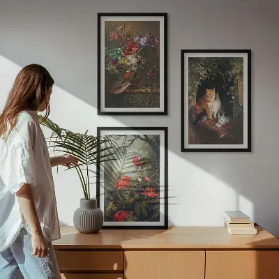 3 paveikslų rinkinys su rėmais vintažinių gėlių ir kačių gamtos motyvai
