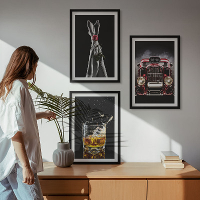 3 paveikslų rinkinys su rėmais Moterų kojos rožinio automobilio viskio