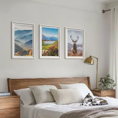 Paveikslų rinkinys su rėmais kalnų ežero ir elnių gamtos vaizdas