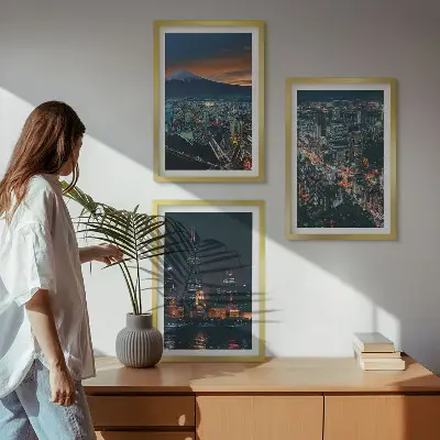 Miesto vaizdas naktį nuo kalno 3 paveikslų rinkinys su rėmais
