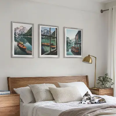 Kalnų ežero valčių namelis 3 paveikslų rinkinys su rėmais