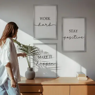Minimalistiniai motyvaciniai užrašai įrėmintas triptikas