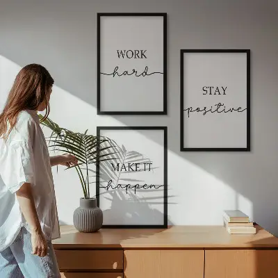Minimalistiniai motyvaciniai užrašai įrėmintas triptikas