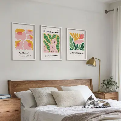 Modernus gėlių lapų triptikas įrėmintų plakatų rinkinys