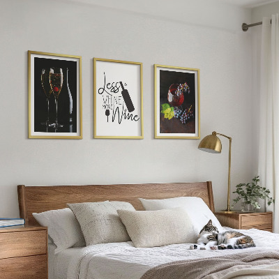 3 paveikslų rinkinys su rėmais Vyno taurės su vynuogėmis ir užrašu