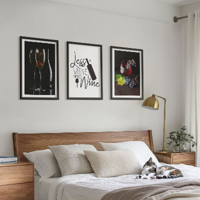 3 paveikslų rinkinys su rėmais Vyno taurės su vynuogėmis ir užrašu