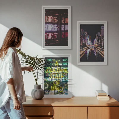 3 paveikslų rinkinys su rėmais Neoniniai ženklai upėje naktį
